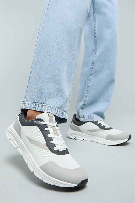 Textured Running Shoes