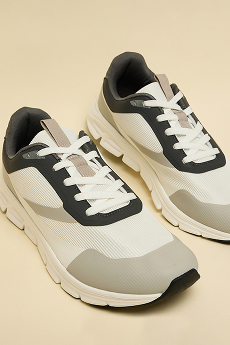 Textured Running Shoes