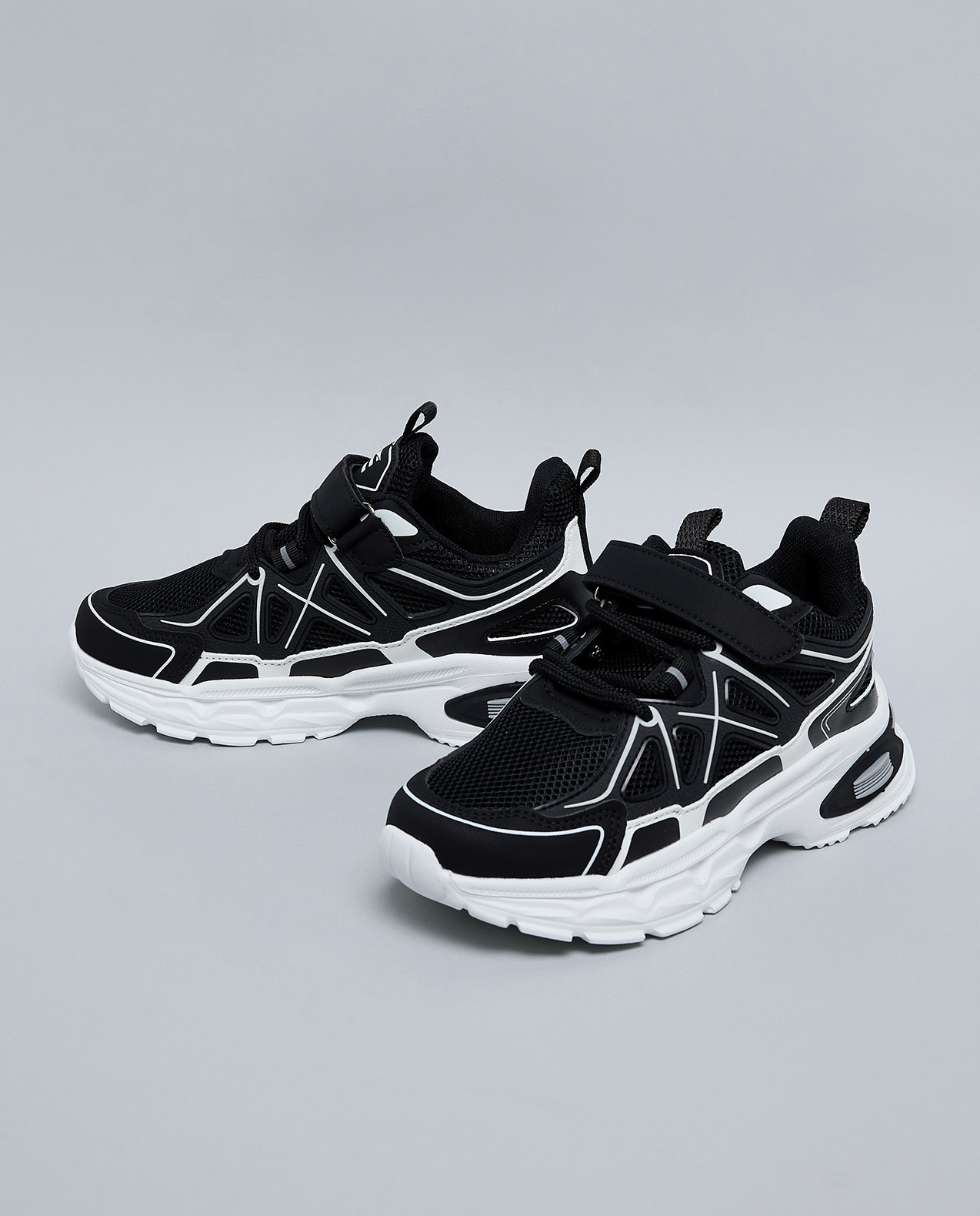 Mesh Detail Velcro Closure Sneakers