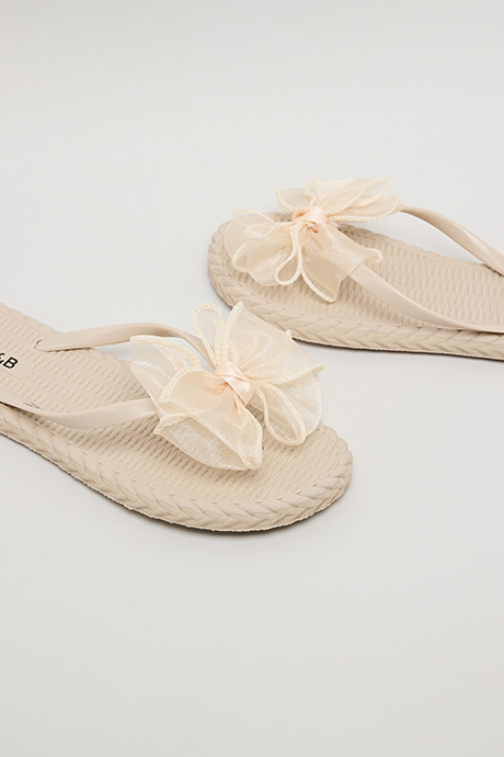 Bow Detail Flip-Flops