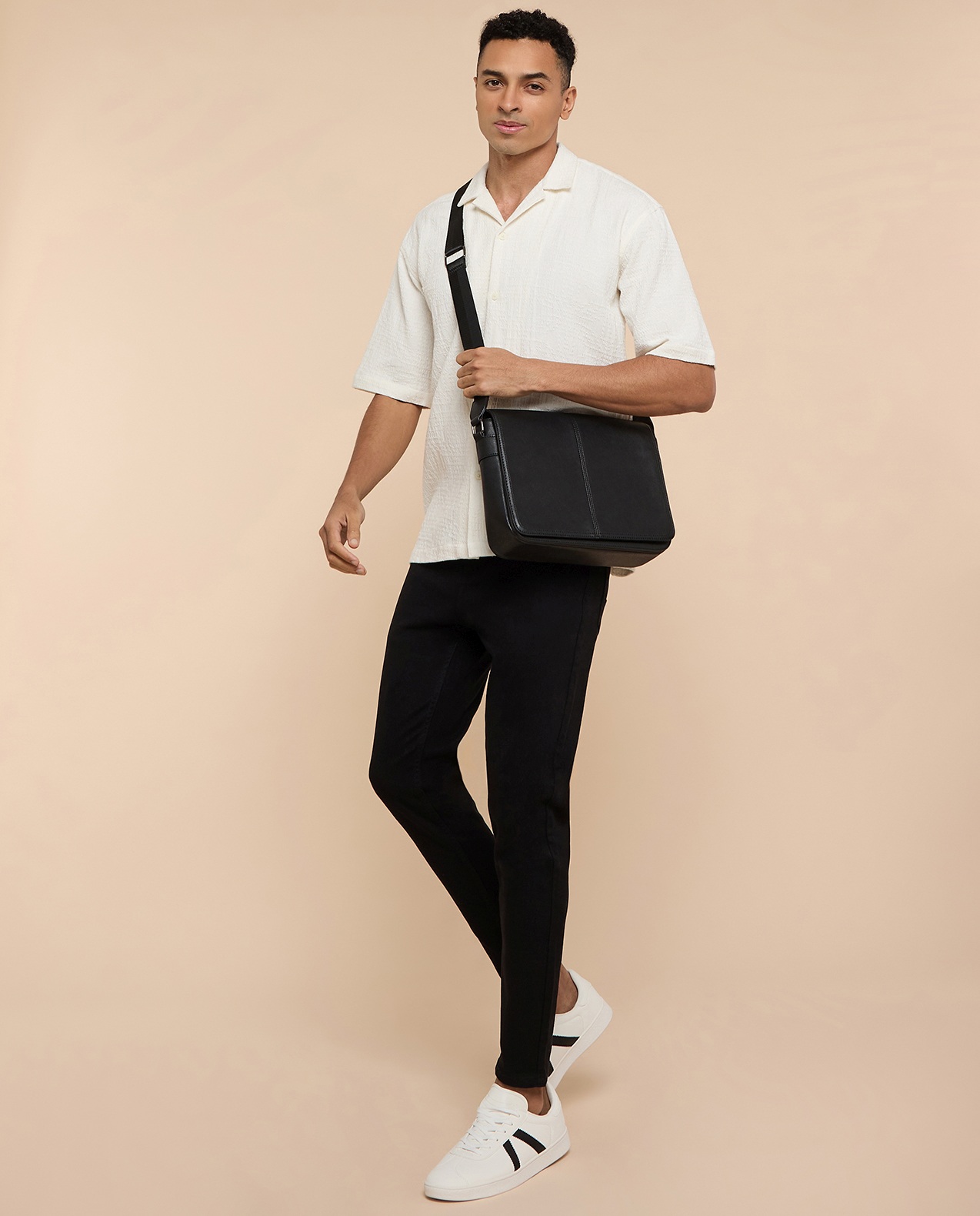 Solid Slim Fit Jeans with Button Closure