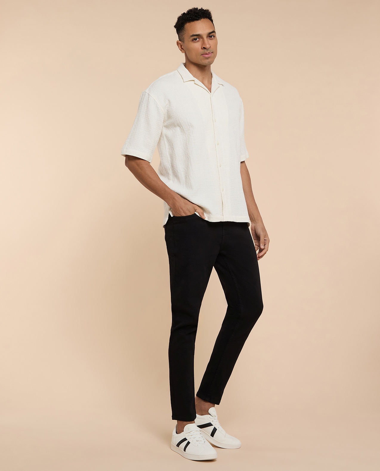 Solid Slim Fit Jeans with Button Closure