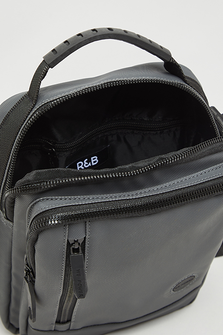 Solid Reporter Bag