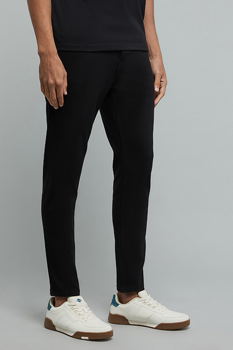 Solid Carrot Fit Jeans with Button Closure