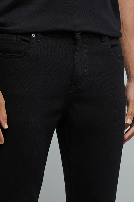 Solid Carrot Fit Jeans with Button Closure