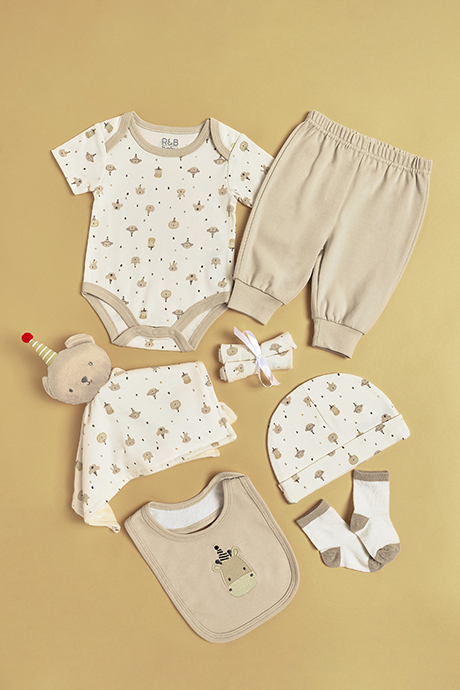 Newborn's Printed Clothing Gift Set