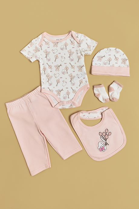 Newborn's Printed Clothing Gift Set