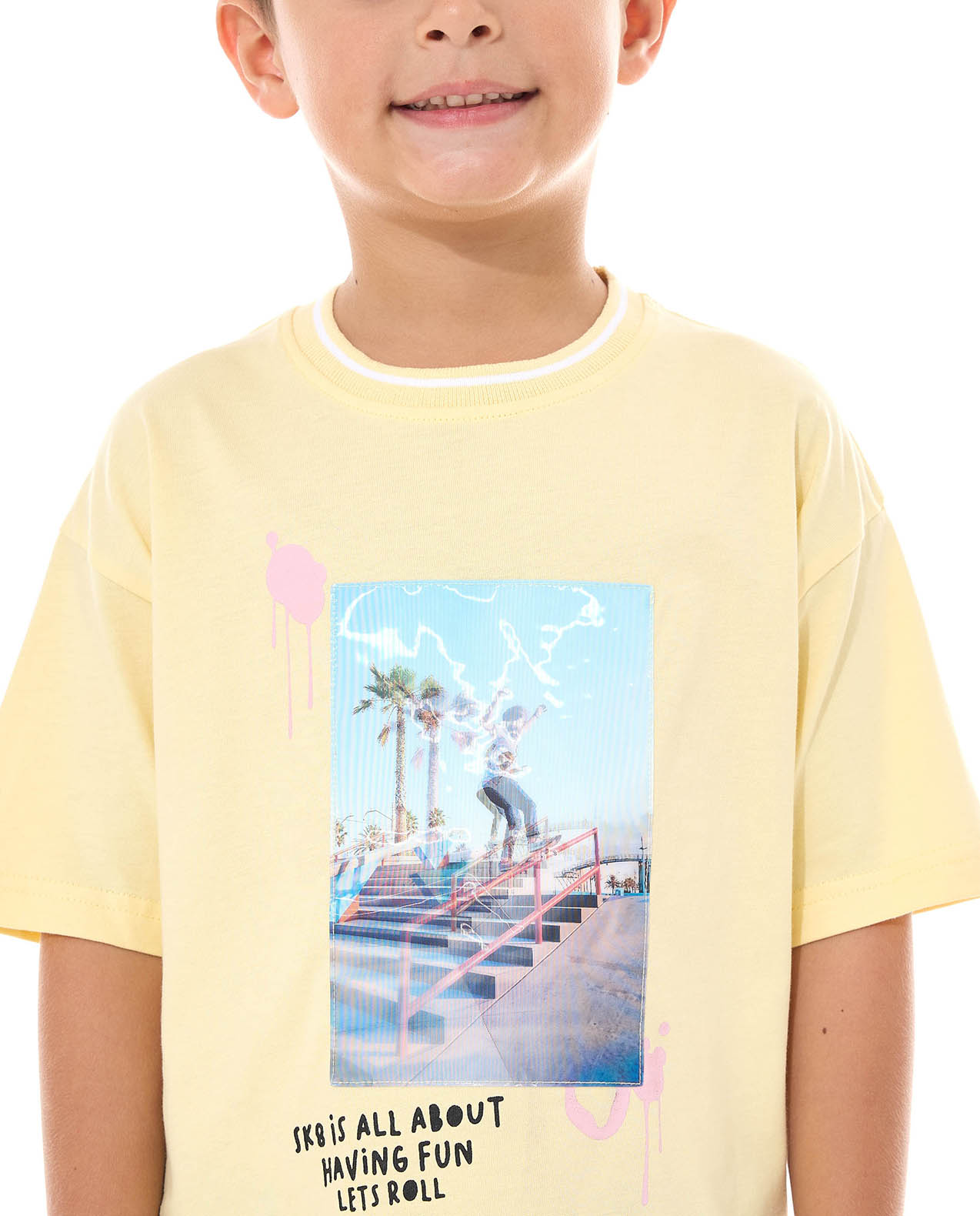 Graphic Print T-Shirt with Crew Neck and Short Sleeves