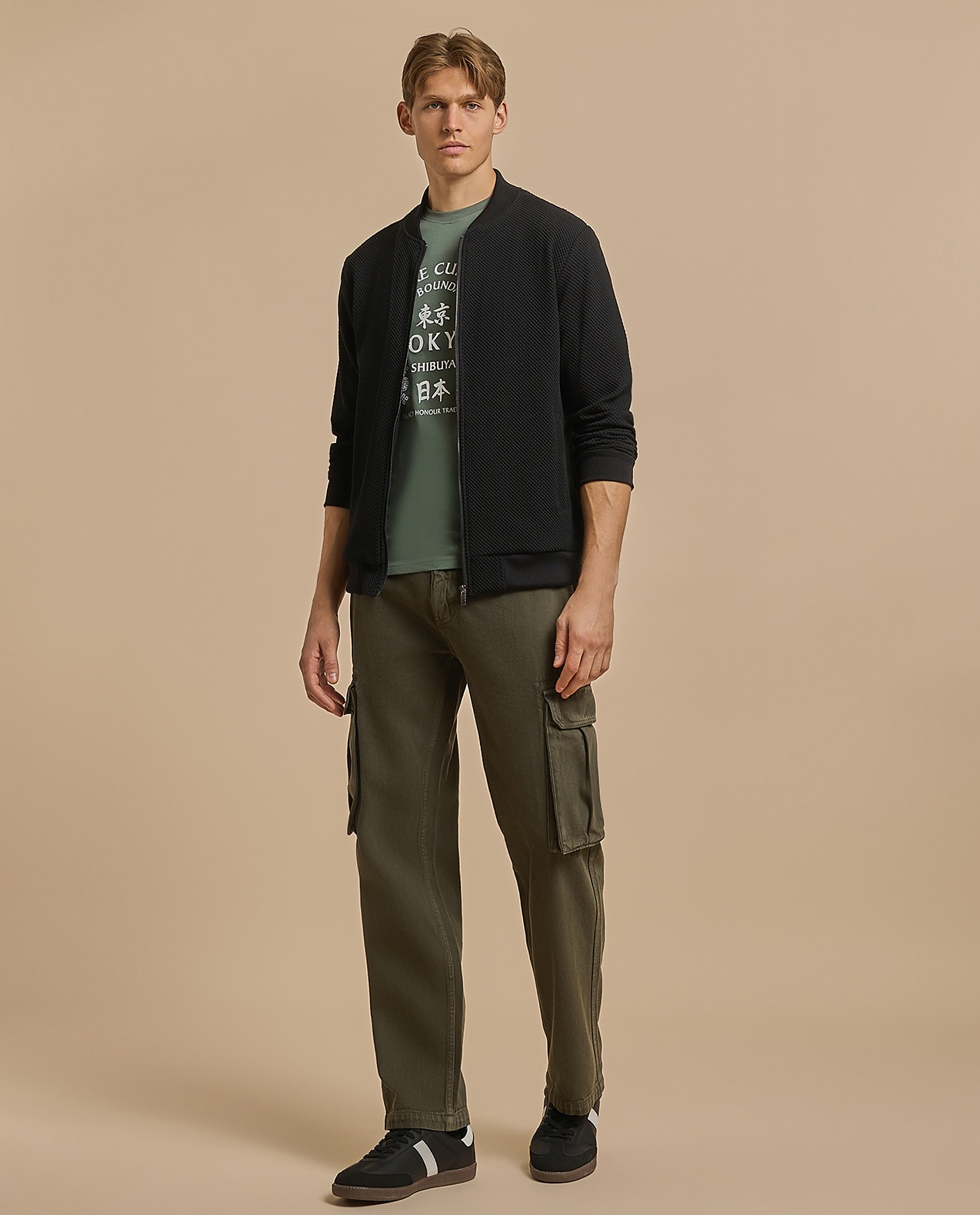 Solid Carrot Fit Jeans with Button Closure