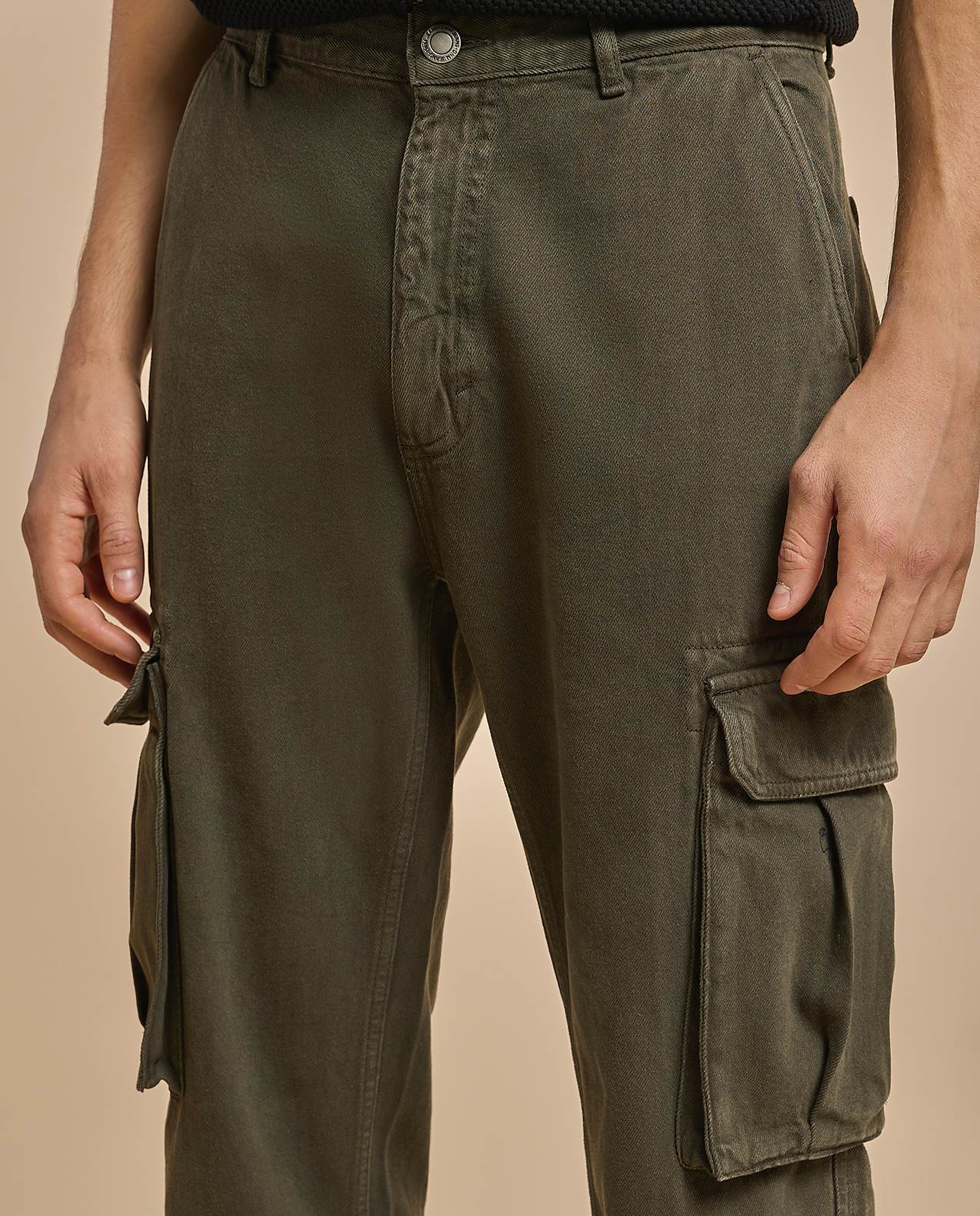 Solid Carrot Fit Jeans with Button Closure
