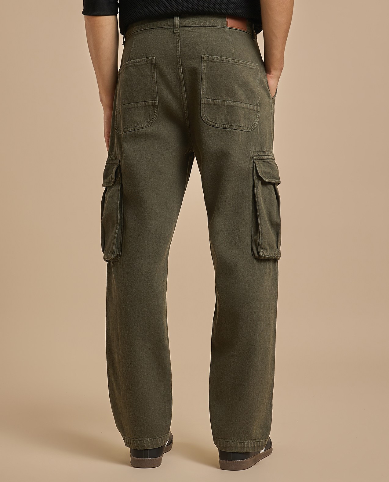 Solid Carrot Fit Jeans with Button Closure