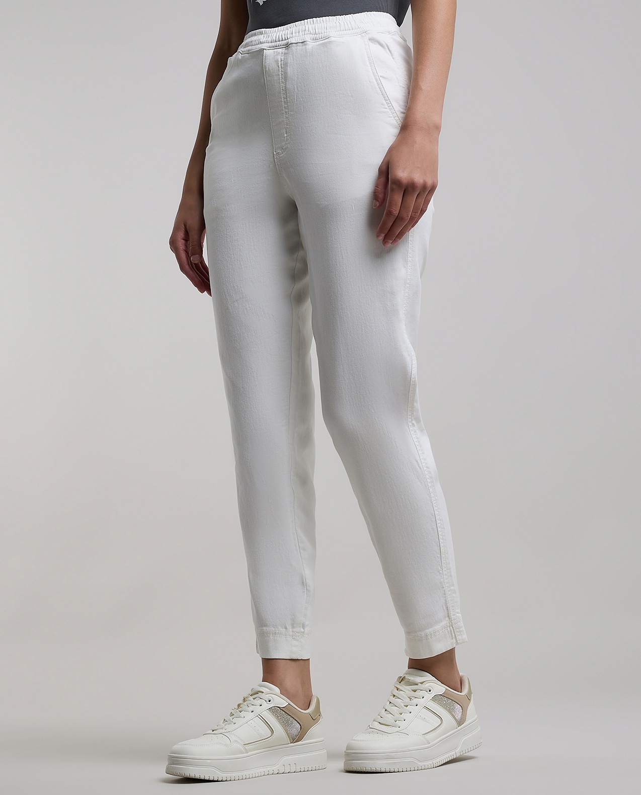 Solid Mom Fit Jeans with Elastic Waist