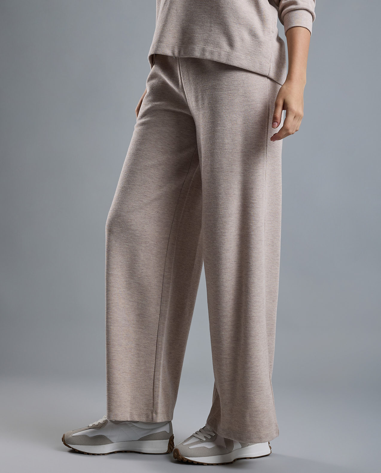 Textured Knit Pants with Elastic Waist